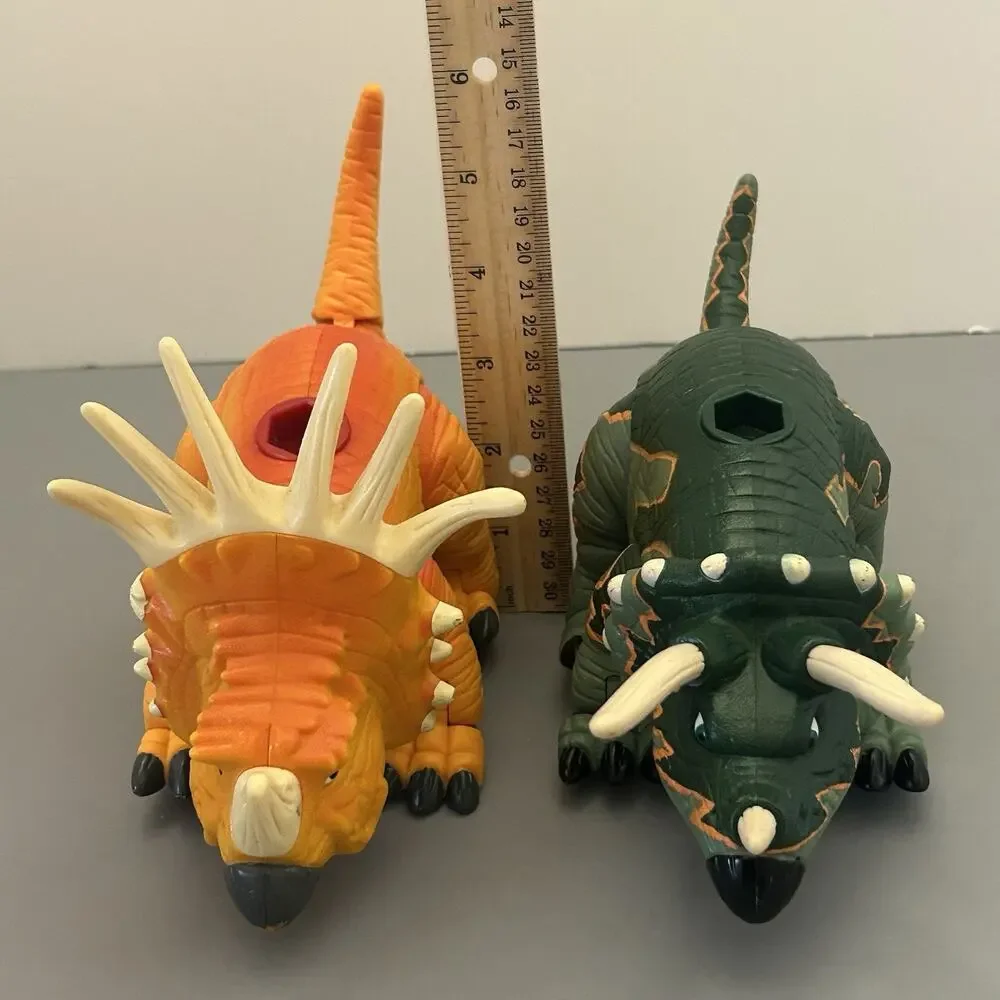 Imaginext Styracosaurus and Triceraptors Dinosaur Action Figure Head & Legs Move